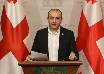 “ისტერიული მოსყიდვები რეგიონებში…” – იაგო ხვიჩია ოცნებაზე