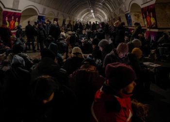 “მეორე ღამეა კიევის მეტროებში ათენებს ხალხი – სულ გაცოფდნენ ღორიშვილები” – ვანო ნადირაძე