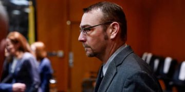 15 წელი მიესაჯა ცოლ-ქმარს, რომელთა ნაჩუქარი იარაღიდან შვილმა 4 კლასელი მოკლა – აშშ