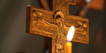 დღეს მიცვალებულთა საყოველთაო ხსენების დღეა – რა ლოცვა უნდა წაიკითხოთ