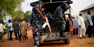 ნიგერიაში შეიარაღებულმა პირებმა სკოლიდან 250-მდე მოსწავლე გაიტაცეს