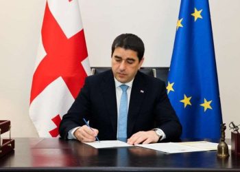 „დღეს ხელი მოვაწერე „საარჩევნო კოდექსში“ ცვლილების შესახებ კანონს“ – რას წერს შალვა პაპუაშვილი
