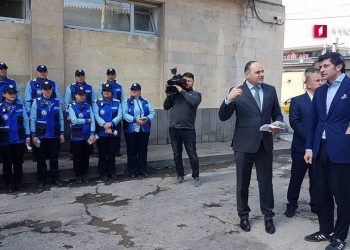 (ვიდეო) – “თან მანქანებს იპარავს, თან წამლავს მოსახლეობას” – ჩემი ქალაქი მკლავს