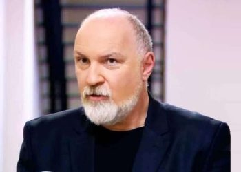 „ნურავინ ნუ იფიქრებს, რომ აპრიორი “განუხორციელებელი მისიის” დღევანდელი “პრეზენტაციით”, ხელისუფლება და „ხალხის ძალა“ თავის დაპირებულ სიტყვაზე უარს იძახის“ – დავით ქართველიშვილი