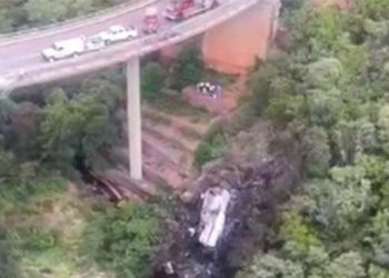 სამხრეთ აფრიკაში ავტობუსი ხიდიდან გადავარდა და 45 ადამიანი დაიღუპა