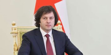 “რუსული კანონი რომ მიგეღოთ იმისთვის არ  დაღუპულან 9 აპრილს, შე რუსო!” – კომენტარები პრემიერის გვერდიდან