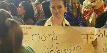 “მე იმ დედის შვილი ვარ, რომელიც 3 წელია უკრაინაში ცხოვრებს და მეუბნები რომ ასეთ დროს სახლში ვიჯდე?!” – ლიკა კვარაცხელია