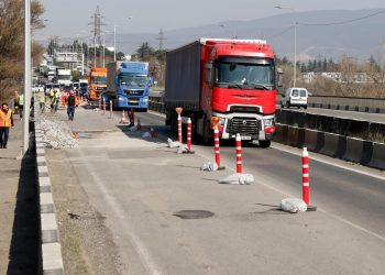 რამ გამოიწვია თბილისის შემოსასვლელის პარალიზება? – რას აცხადებს გზების დეპარტამენტი