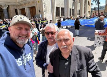 ,,გურჯაანიდან ჩამოვედი, საბჭოთა კავშირი რომ დაინგრა, ლენინის ძეგლი მე ჩამოვაგდე გურჯაანშიო – ზურაბ ჯაფარიძე აქციიდან ფოტოს აქვეყნებს