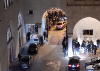 “ოცნების” დეპუტატები პარლამენტს სპეცრაზმის დაცვით ტოვებენ