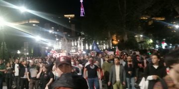 მარში რუსთაველიდან იუსტიციის სახლამდე და გმირთა მოედნისკენ – ახალგაზრდების აქცია გრძელდება