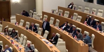 “სად გაიზარდე, დეგენერატო” –  შოთა ხაბარელი ხატია დეკანოიძეს