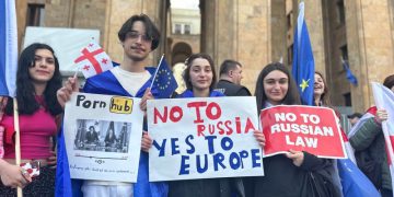 არა რუსულ კანონს! – რუსთაველის გამზირი გადაიკეტა