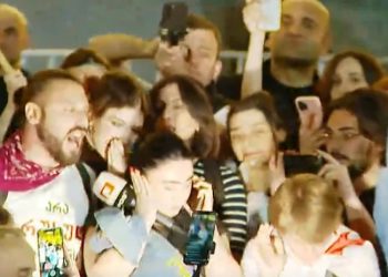 აქციის მონაწილეებმა „პოსტივის“ გადამღებ ჯგუფს აქციის დატოვება მოსთხოვეს