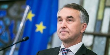 “საქართველო ლამისაა უკან სსრკ-ში დაბრუნდეს” – აუსტრევიჩუსი