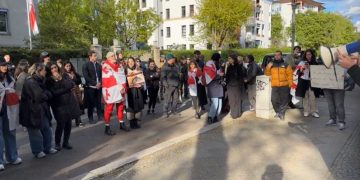 რუსული კანონი ოცნების საბოტაჟია – აქცია ბერლინში, საქართველოს საელჩოსთან