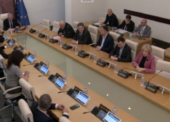 “არ უნდა დარეგისტრირდეს ანტიევროპული, რუსული კანონი” – ხმაური ბიუროს სხდომაზე