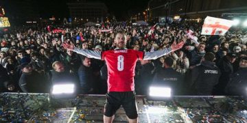 „56 ათასი ადამიანის წინაშე მითამაშია, მაგრამ ამდენი ხალხის წინაშე პირველად 26 მარტს ვიცეკვე“ – ბუდუ ზივზივაძე