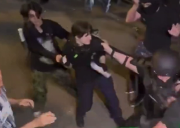 (ვიდეო) როგორ უსწორდება სპეცრაზმი აქციის მონაწილეებს