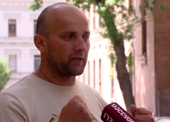 “დამაგდეს, წიხლები მირტყეს, უკვე ვიგუდებოდი და რას შვრებით, მკლავთ-მეთქი?” – რას ჰყვება აქციაზე ნაცემი პირი