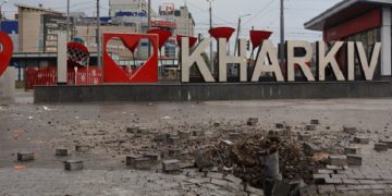 რუსმა ოკუპანტებმა ხარკოვი დაბომბეს – დაშავდა 3 ადამიანი