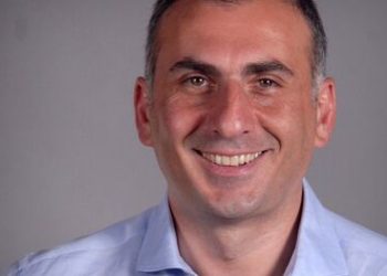 “ყველა ქალი იყო და მარტო მე ვიჯექი ტორტის მარწყვივით კაცი” – ელისაშვილი