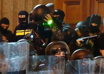 რატომ დაიწყო შსს-მ რეზინის ტყვიების და ცრემლსადენი გაზის ყუმბარების სროლა? – მაღალჩინოსანი