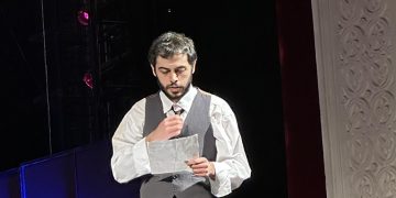“თეატრი ყოველთვის კრიტიკული უნდა იყოს ხელისუფლების მიმართ” – ოზურგეთის თეატრის მსახიობი