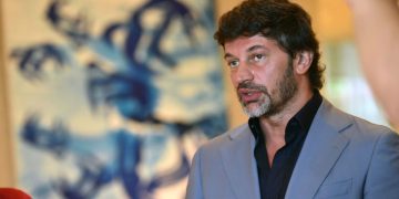 “კახა, ჯიგარო, შენი “შნირებიდან” არც ჩემი შვილის და მისი ტოლების ლანძღვა-გინება არ მოსულა” – სარალიძე