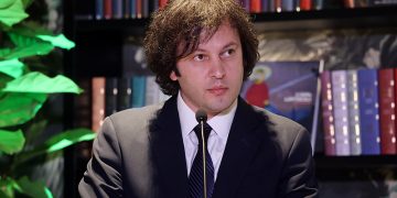 პრემიერი ამტკიცებს, რომ გერმანიაში თარჯიმანიც კი ნაცი დახვდა – “ნაცია, ბოროტად გააყალბა”