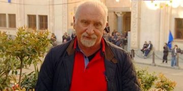 “მთელი დილა ველოდებოდით [ლაზარეს გათავისუფლებას]… ახლახან გვითხრეს ადვოკატებმა, რომ რამდენიმე დღე კიდევ გაიწელება”