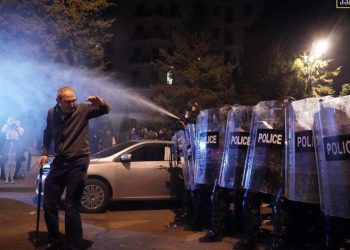 “თავზე დამაცალეს ბალონი… ინვალიდი კაცი, ჯოხით ვდგავარ… ახალგაზრდებმა გამომიყვანეს” – მიხეილ რამიშვილი