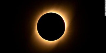 ზეგ მსოფლიო მზის სრულ დაბნელებას იხილავს – რას უნდა ველოდოთ და რა უნდა ვიცოდეთ მოვლენაზე, რომელიც მხოლოდ 20 წლის შემდეგ განმეორდება