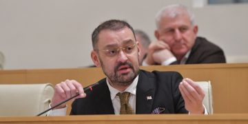 “შენ არ მიგულისხმიხარ-თქო და მაზოხიზმია?” – ოდიშარიამ არ “იცის”, ვის აგინა