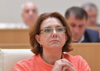 „ყველაზე კომიკური იყო ალბათ, კახა კალაძის გამოსვლა, რომელმაც მიმართა ხალხს და უთხრა, რომ თბილისი აქ დგასო“ – სალომე სამადაშვილი