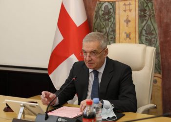 მაცადეთ! შალვა როგორ ატარებს ხოლმე ასე? – ხმაური და დაპირისპირება პარლამენტში