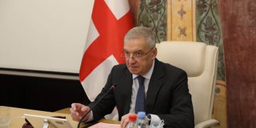 მაცადეთ! შალვა როგორ ატარებს ხოლმე ასე? – ხმაური და დაპირისპირება პარლამენტში