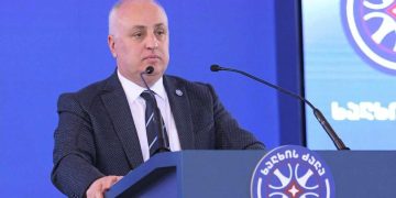 „შარშან საზოგადოება მოტყუებით გამოიყვანეს ქუჩაში და წაუკითხავად გააპროტესტებინეს კანონი“ – დიმიტრი ხუნდაძე