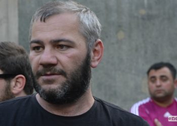 “თქვენი ბინძური ოჯახები ვტ@@ნი, დაანებეთ თავი ახალგაზრდების ლანძღვა–გინებას სანამ მართლა არ შეგჭამეთ დედა–ბუდიანად” – სარალიძე