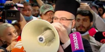 ,,ჩვენ ვიყავით, ვართ და ვიქნებით ევროპა“ – მეუფე ზენონი აქციაზე მივიდა