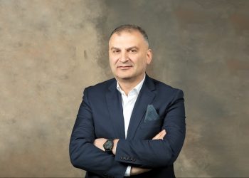 ,, ის (სოსო ბერიკაშვილი) იყო ყველაზე სუსტი დეკანი კავკასიის უნივერსიტეტში და ყველაზე ზარმაცი თანამშრომელი” – კახა შენგელია