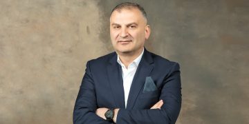 ,, ის (სოსო ბერიკაშვილი) იყო ყველაზე სუსტი დეკანი კავკასიის უნივერსიტეტში და ყველაზე ზარმაცი თანამშრომელი” – კახა შენგელია