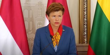 იმ მხრივ თუ როგორ ეპყრობოდნენ სამართალდამცავები დემონსტრანტებს – დაშინება, დაკავებები და ასე შემდეგ – ეს ნორმალური არ არის – ბრაჟე