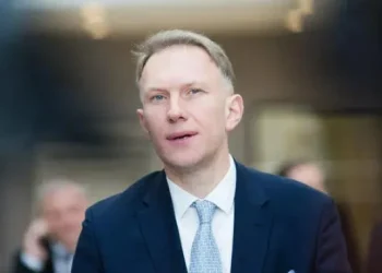 მიზანშეწონილი იქნებოდა, ქვემოთ მოცემული ორი ოფციიდან ერთ-ერთის არჩევა – სოსო ფხაკაძე ,,ქართულ ოცნებას” მიმართავს