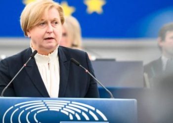 ,, ევროპამ უნდა მიიღოს საკუთარი MEGOBARI აქტი, რათა გაგზავნოს მკაფიო გზავნილი: ჩვენ თვალს არ დავხუჭავთ საქართველოს რუსეთის გავლენის სფეროში თანდათანობით გადასვლაზე” –