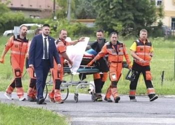 სლოვაკეთის პრემიერ რობერტ ფიცოს სიცოცხლეს საფრთხე აღარ ემუქრება