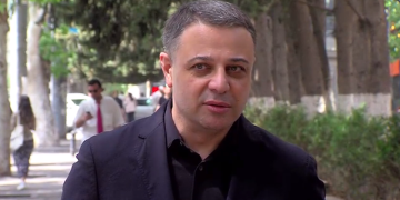 “მოდი აქ შე სი..რო, შე ჩმორო, შენი დედა შევ***ი მე” – კალაძის შემდეგ ღუდუშაური