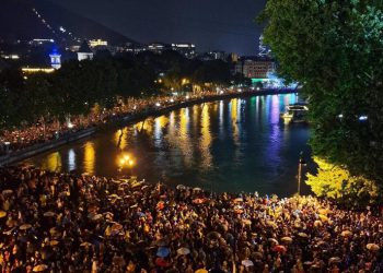 ხვალ, 22 საათიდან, გავათენოთ საქართველოსთვის – გზავნილები ევროპის მოედანიდან