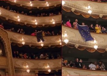 არა რუსულ კანონს ! – პროტესტი ოპერისა და ბალეტის თეატრის დარბაზში, სადაც მთავრობის წევრებიც იმყოფებიან