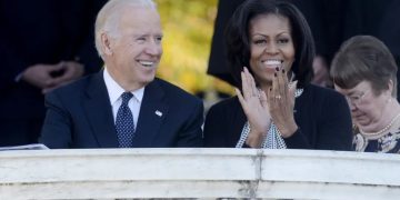 ბაიდენმა შესაძლოა, მიშელ ობამას სასარგებლოდ კანდიდატურა მოხსნას – “შპიგელი”